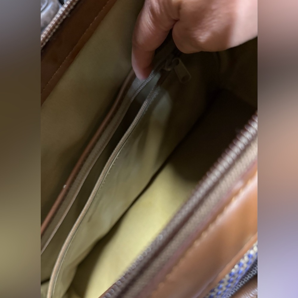 Vintage Brown and Tan Men's Travel Bag - Picture 5 of 10